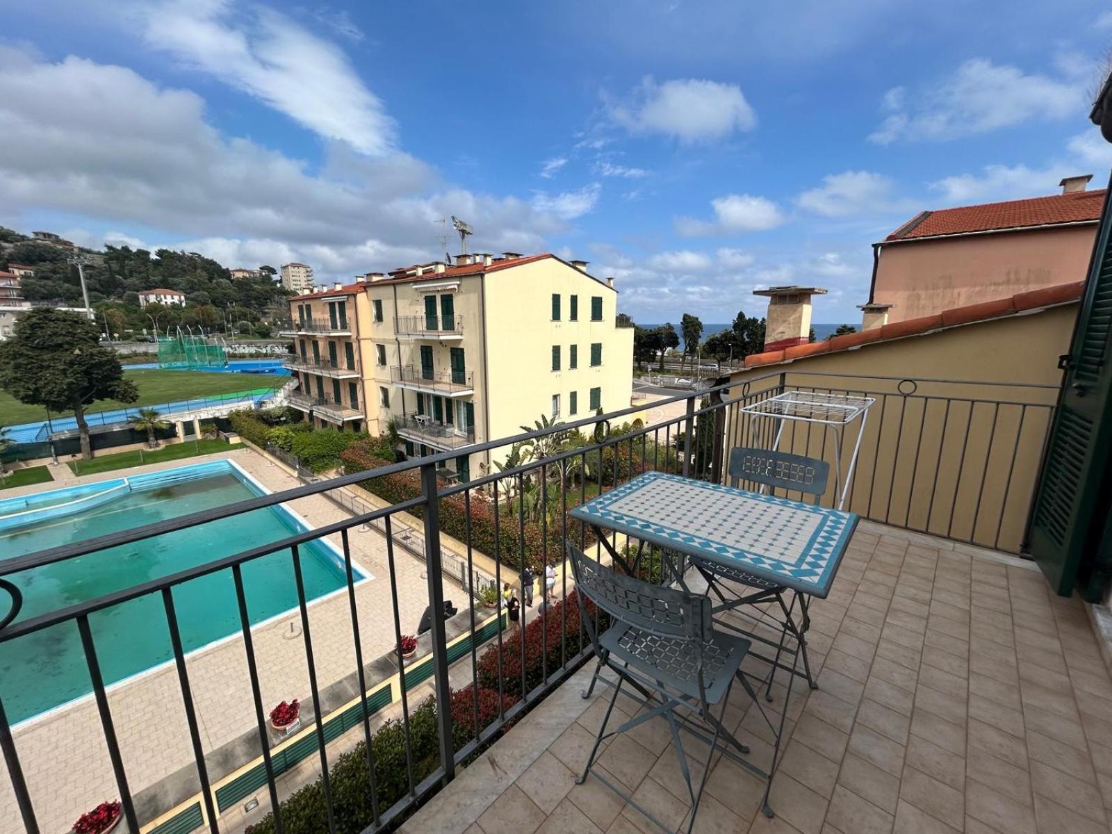 Appartamento Vista Mare Con Piscina Cala Di Sole Imperia Luaran gambar